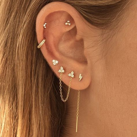 D O S A E S (@mariadosaes) • Fotos y vídeos de Instagram Full Ear Piercings, Constellation Piercings, Cool Ear Piercings, Pretty Ear Piercings, Cute Ear Piercings, Ear Style, Cute Piercings, Piercing Ideas, Ear Piercing