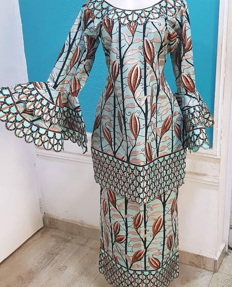 Hausa Styles, Hausa Ankara Skirt And Blouse, Ankara Top Styles, Nice Long Dresses, Boubou Styles, Boubou Styles For Women, Bubu Gown, Bubu Gown Styles