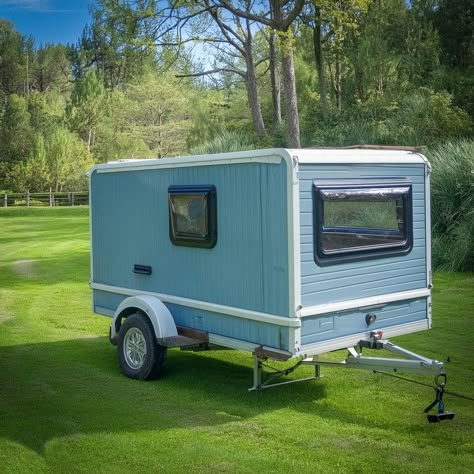 DIY Micro Camper Made Of Simple Materials Diy Mini Camper Trailer, Harbor Freight Trailer Camper, Mini Camper Diy, Diy Trailer Camper, Micro Caravan, Diy Teardrop Camper, Home Made Camper Trailer, Micro Camper Trailers, Micro Camper Diy