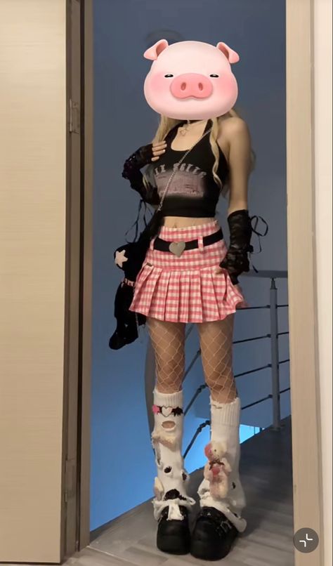 Cutesy Aesthetic Outfits, Female Clothes Outfits, Egirl Fashion, E Girl Aesthetic, Kpop Concert Outfit, Egirl Outfits, Preformance Outfits, Alt Outfits, Casual Outfits For Teens