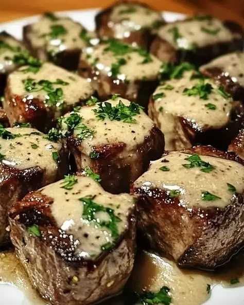 Sauce For Steak Bites, Steak Bites Dinner Ideas, Mia Recipes, Garlic Butter Steak Bites, Butter Steak Bites, Steak Bites Recipe, Garlic Steak, Creamy Parmesan Sauce, Parmesan Cream Sauce