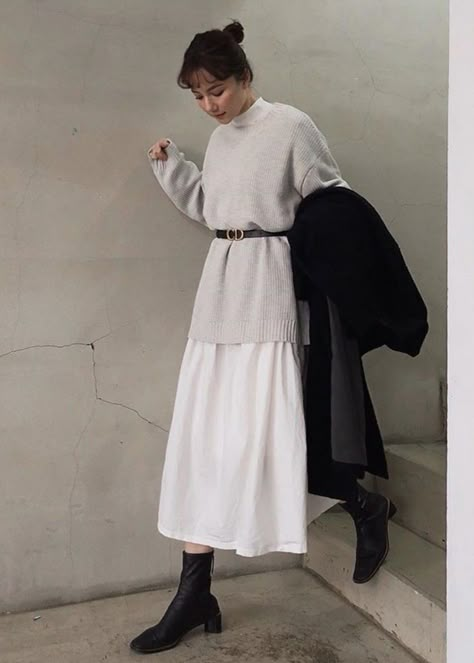 Black A Line Skirt Outfit Casual, Dress And Outer Outfit, Classic Beauty Outfits, Modest Autumn Outfits Hijab, Cold Wedding Outfit Guest, 2024 Autumn Outfits Trends, Hijab Autumn Outfits, Autumn Outfits Hijab, Top Over Dress