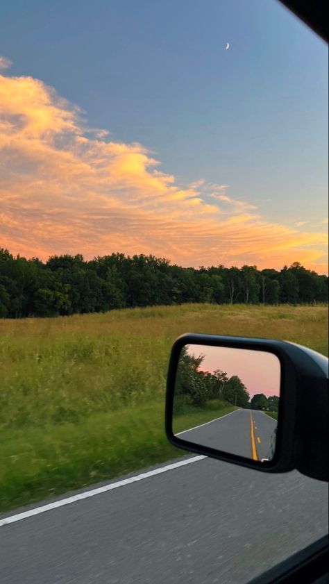 Driving In Countryside, Driving In The Summer, Aesthetically Pleasing Photos, Summer Midwest Aesthetic, Summer Drives Aesthetic, Summer Driving Aesthetic, Summer Drive Aesthetic, Driving Aesthetic Summer, Driving Wallpaper