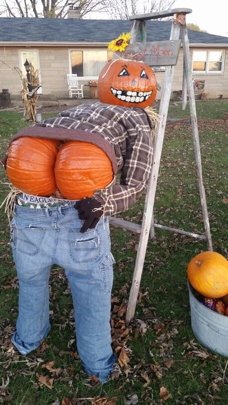 Mooning Pumpkin Scarecrow Diy, She My Little Boo Thang Pumpkin, Cute Pumpkin Carving And Painting Ideas, Pumpkin Carving Ideas 2 Pumpkins, Funny Painted Pumpkin Ideas, Funny Pumkin Paintings, Pumpkin People Ideas, Funny Pumpkin Carving Ideas Hilarious, Pumpkin Ideas Funny