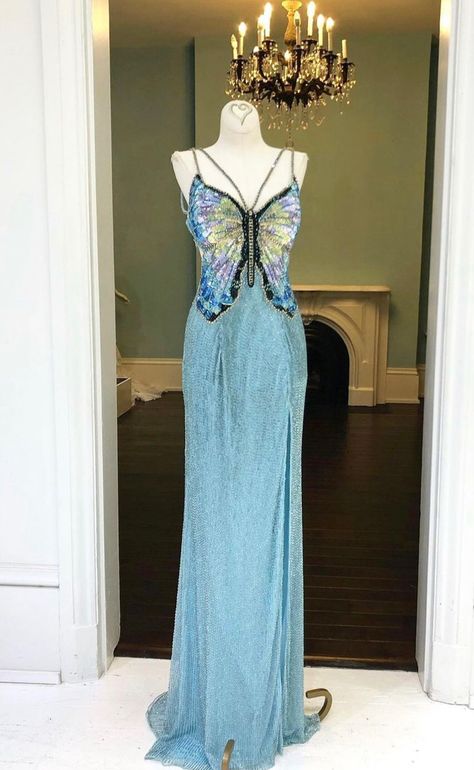 Butterfly Prom Dress, Look Gatsby, Prom 2023, Sell Dresses, Couture Gown, Sherri Hill Prom Dresses, Prom Dress Inspiration, Perfect Prom Dress, Pretty Prom Dresses