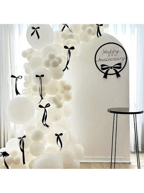 All Black Engagement Party, Staircase Party Decor, White Engagement Party Decorations, Black White Birthday Party Decor, Black And White Balloon Decorations, Black And White Birthday Decor, Black And White Birthday Decorations, White Balloon Decor, Black And White Theme Party