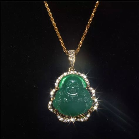 Buddah Necklace With Green Stone. Necklace With Green Stones, Buddha Pendant Necklace, Buddha Necklace, Bling Necklace, Chocker Necklace, Necklaces Gold, Green Stones, Jewel Necklace, Buddha Pendant