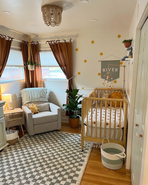 Cozy sunshine nursery Sage And Burnt Orange Nursery, Sage Green And Rust Nursery, Cute Nursery Ideas Colorful, Shared Bedroom Nursery Ideas, Cozy Boy Nursery, Fall Nursery Ideas, Nursery Ideas Orange, Baby Nursery Ideas Colorful, Checkered Nursery Baby Boy