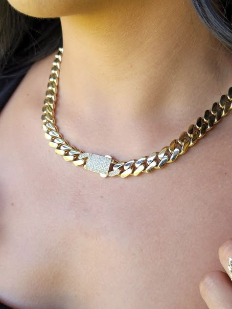 Monaco Jewellery, Shopping Aesthetics, Black Mermaid Dress, Xoxo Jewelry, Thick Gold Chain, Gold Cuban Link Chain, Cuban Necklace, Modern Gold Jewelry, Black Mermaid