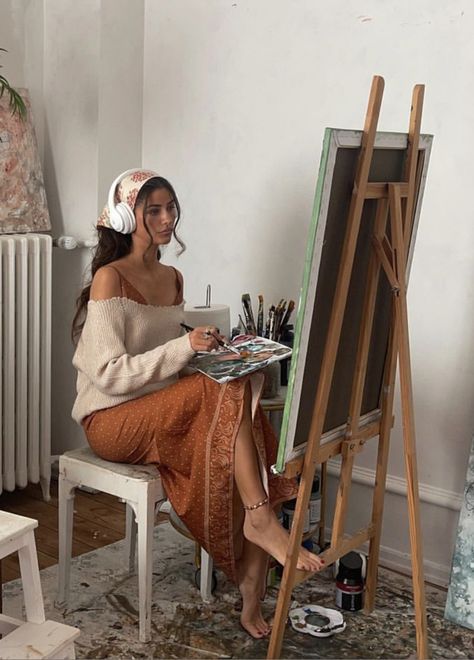 Daniella Jones, Painter Outfit, Painter Photography, Art Studio Room, Art Studio At Home, All Day Everyday, Artist Aesthetic, Artist Outfit, Art Organization