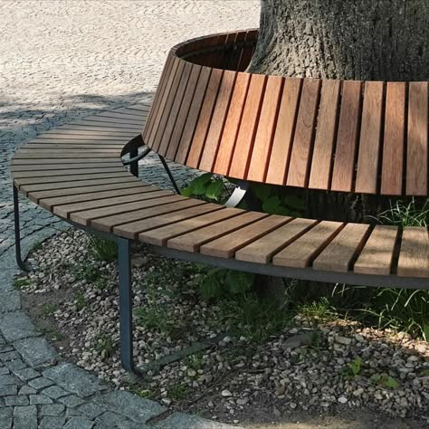 Get to know our round bench with backrest INOA :)! This one you can find on the main square of Chotěboř. | architecture, design, public spaces, park benches, gardening, travel Double Deck Bed Design, Park Bench Ideas, Bench Landscape, Park Bench Design, Double Deck Bed, Round Bench, Bench With Backrest, Coffee Outdoor, Sitting Bench