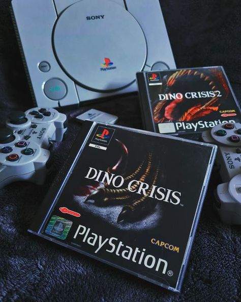 Setup Inspiration, Dino Crisis, Video Game Room Design, Retro Gadgets, Classic Video Games, Retro Nostalgia, Video Gamer, School Games, Custom Action Figures