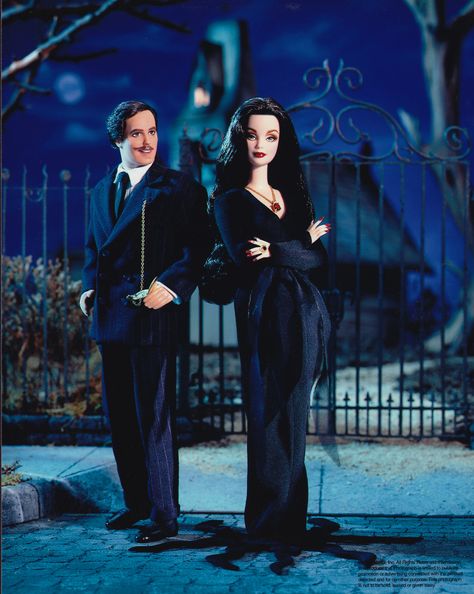 Barbie and Ken in 'The Addams Family' Celebrity Barbie Dolls, Barbie Star, Gomez And Morticia, Halloween Dolls, Celebrity Dolls, Barbie Halloween, Morticia Addams, Barbie Barbie, Im A Barbie Girl