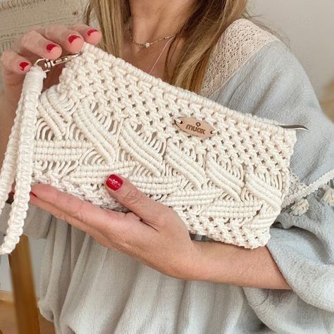 freemail Macrame Furniture, Street Style Handbags, Macrame Clutch, Home Decor Macrame, Macrame Home, Pola Macrame, Macrame Home Decor, Makramee Diy, Macrame Purse