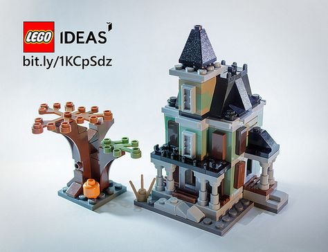 Microscale Haunted House for Lego IDEAS Lego Haunted House, Table Lego, Lego Minifigure Display, Minecraft Lego, Easy Lego Creations, Elizabeth Arden Green Tea, Lego Halloween, Honey Drops, Lego Micro