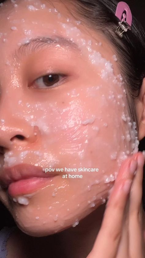 Is it just me or is the viral homemade korean rice mask literally congee?? butttttt….on the side note, it giving GLASS SKIN AND ⭐️brightens acne scars and discoloration⭐️🤍🍚🥛 #ricemask #koreanskincare #homeremedy #diyskincare #skincaremask #facemask #glassskinroutine #glassskin #kbeautysecrets #skincaretips #diyskincare #ricewater #congee #Art #The #of #NutritionTips #Beauty #HealthyLifestyle #Unveiling #Skincare #Facial How To Make My Face Clear, Homemade Skin Mask, Glass Skin At Home Diy, Korean Skin Mask Diy, Homemade Masks For Glowing Skin, Korean Rice Mask Diy, Korean Homemade Skincare, Korean Glass Skin Homemade Face Mask, How To Make Glass Skin