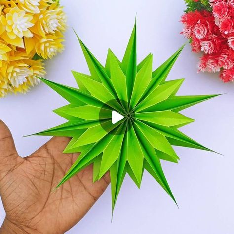 Origami Snowflake Easy, Cardstock Snowflakes Diy, Paper Xmas Trees Craft Ideas, Christmas Paper Folding Crafts, Homemade Christmas Decorations Paper, How To Make Snowflakes Out Of Paper Easy, Christmas Stars Crafts, Xmas Paper Decorations, Christmas Paper Decorations Diy