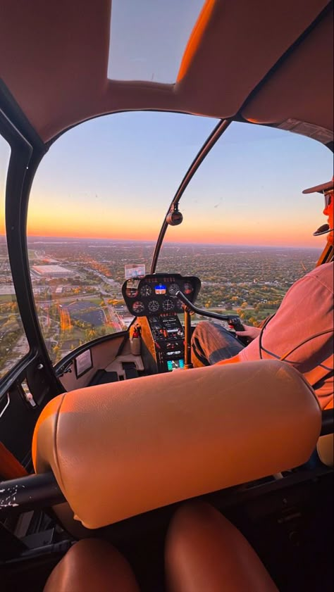 Helicopter Inside, Helicopter Aesthetic, Luxury Snap, Millionaire Lifestyle Luxury, Date Activities, Friend Vacation, Helicopter Ride, Helicopter Tour, Life Vision Board