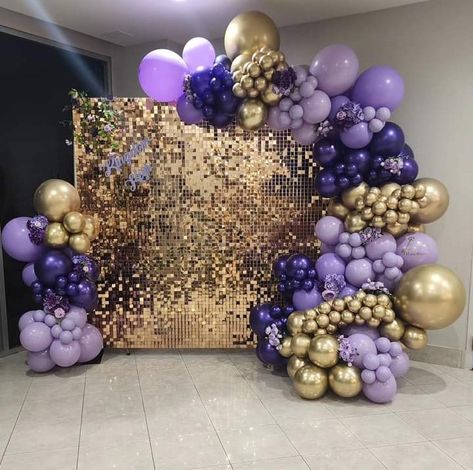 Gold And Purple Balloon Garland, Lavender And Gold Birthday Decorations, Sweet 16 Decorations Purple And Gold, Purple Pink Gold Birthday Party Ideas, Purple And Gold 40th Birthday Party, Lilac And Gold Birthday Decorations, Sweet 16 Purple And Gold Theme, Shimmer Backdrop With Balloons, Purple Gold Birthday Party Decoration