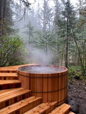 Round Hot Tub, Cabin Hot Tub, Hot Tub Designs, Cedar Hot Tub, Hot Tub Backyard, Hot Tub Garden, Tub Ideas, Outdoor Sauna, Outdoor Spa