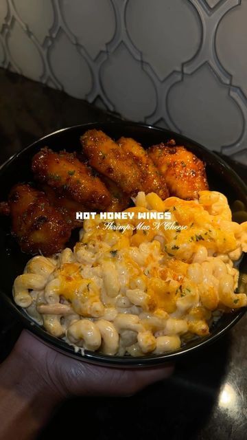 Briangelecooks on Instagram: "Hot Honey Wings & Shrimp Mac N Cheese😍 • • Ingredients: Wings Garlic Powder Onion Powder Paprika Olde Bay Complete Seasoning Lawry’s  Mustard  Sauce: Butter Honey Brown sugar Hot Sauce  Shrimp Mac N Cheese recipe link in bio🥰 • • #explore #explorepage✨ #food" Shrimp Mac N Cheese Recipe, Shrimp Mac N Cheese, Shrimp Mac And Cheese Recipe, Hot Honey Wings, Complete Seasoning, Honey Wings, Tiktok Food, Butter Honey, Soul Food Dinner