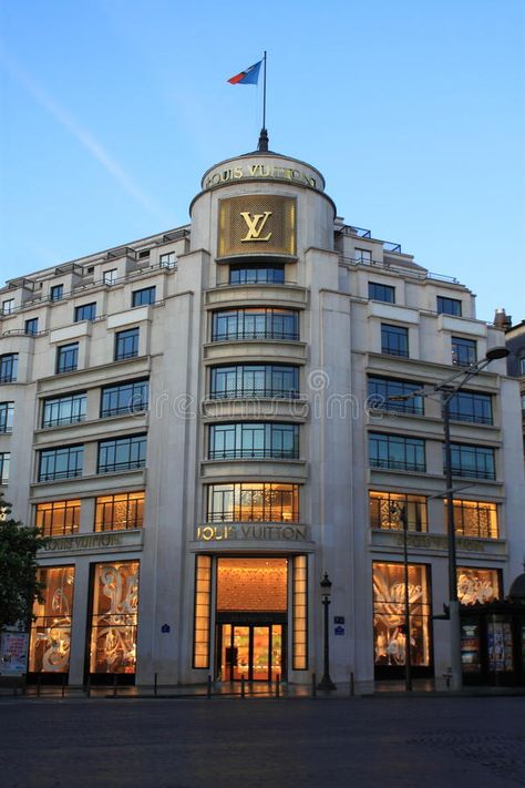 Lvmh Office Paris France, Store Louis Vuitton, Louis Vuitton Cafe Paris, Louis Vuitton Boutique, Louis Vuitton Paris Store, Louis Vuitton Store Paris, Paris Shopping Luxury Street, Louis Vuitton Building, Louis Vuitton Building Aesthetic