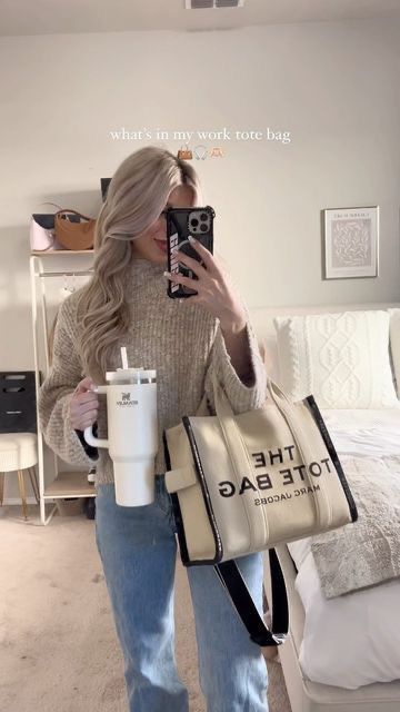 Pack My Work Bag, Vanilla Girl Work Outfits, Whats In My Marc Jacobs Tote Bag, Marc Jacobs Bag Aesthetic, The Tote Bag Outfit Marc Jacobs, Amazon Tote Bag, The Tote Bag Marc Jacobs Aesthetic, Beige Tote Bag Outfit, Ootd With Tote Bag