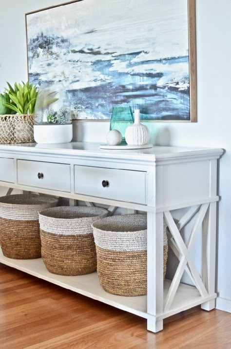 Hamptons Console Table, Coastal Hamptons Style Dining Rooms, Hamptons Style Entryway, Hamptons Dining Table Styling, Hampton Style Entryway, Beach Theme Dining Room, Modern Hamptons Dining Room, Hamptons Style Decor Living Rooms, Hamptons Style Dining Table