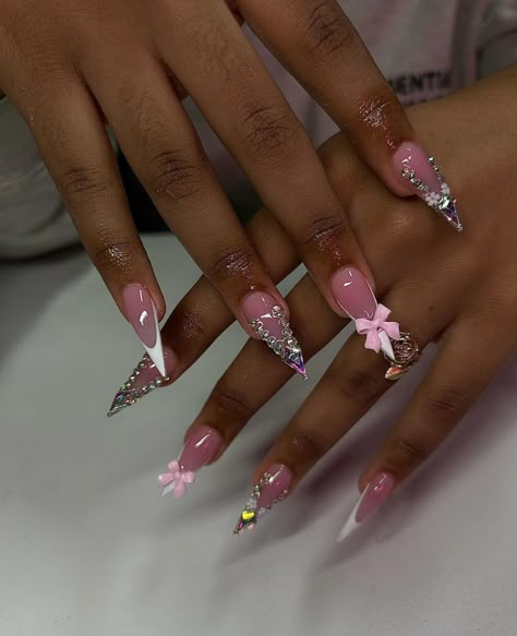 Silento Nails Ideas, Stiletto And Square Nails Together, Square Acrylic Nails Birthday, Nails Acrylic Stiletto Short, Short Acrylic Nails Stiletto, Stellio Nails, Birthday Nails Extra, Short Nails Stiletto, Stiletto Birthday Nails