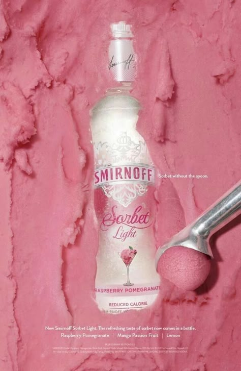 Pomegranate Print, Guerrilla Marketing, Smirnoff Vodka, Polish Poster, Creation Photo, 광고 디자인, Publicidad Creativa, Absolut Vodka, Street Marketing