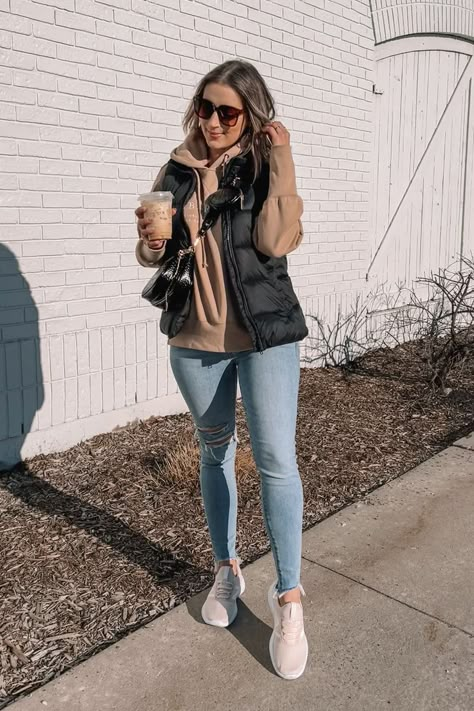 Fall Outfits Women Puffer Vest, Light Jean Jacket Outfit Winter, Autumn Hoodie Outfit, Black Vest Fall Outfits For Women, Puffer Vest Outfit For Work, Womens Black Puffer Vest Outfit, Cute Fall Casual Outfits For Women, Womens Black Shoes Casual, Women’s Black Vest Outfit