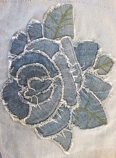 Applique On Denim, Denim Roses, Tas Denim, Denim Applique, Applique Jeans, Denim Crafts Diy, Textile Art Embroidery, Blue Jeans Crafts, Fabric Embellishment