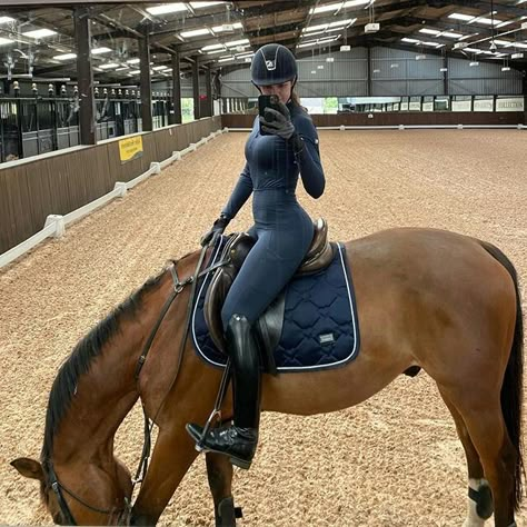 Horseback Riding Aesthetic Outfit, Black Heart Equestrian Outfits, Aesthetic Riding Outfit, Different Sports Aesthetic, Horseback Riding Outfit, Riding Outfit Equestrian, Aesthetic Equestrian, Black Heart Equestrian, Erin Williams