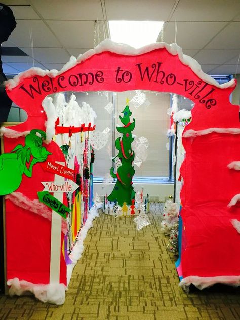 Welcome to who-ville. Whoville Christmas Decorations, Christmas Desk Decorations, Christmas Party Attire, Christmas Cubicle Decorations, Grinch Decorations, Grinch Christmas Party, Whoville Christmas, Grinch Party, Grinch Christmas Decorations