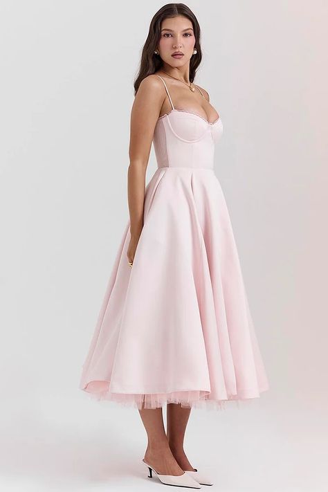 Elegant Cinch Waist Party Bridesmaid Tulle Layered Midi Slip Dresses-Pink Mia Ortiz, Slip Dress Layering, Medi Dress, Brooke Shields Young, Bridesmaid Tulle, Dress Layering, Modest Casual, Modest Casual Outfits, Duchess Satin