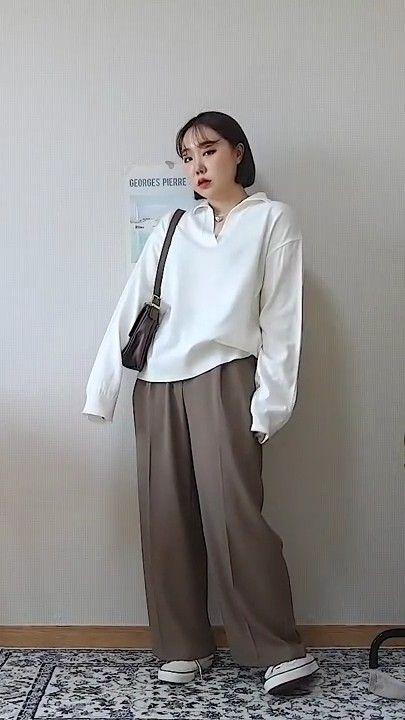 Korean Outfit Street Styles Plus Size, Urban Academia Outfits, Mid Size Asian Fashion, Japan Plus Size Fashion, Korean Fashion Midsize, Korean Street Fashion Plus Size, Japanese Business Fashion, Korean Plus Size Outfits, Midsize Korean Fashion