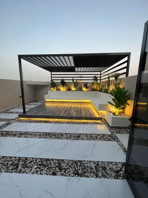 Terrace House Interior Design, Terraced Patio Ideas, Terrace Designs, Roof Terrace Design, Rooftop Patio Design, Bedroom Pop Design, Terrace Garden Ideas, Roof Garden Design, Backyard Seating Area