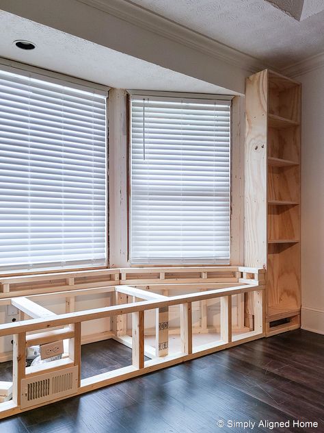 Window Bench With Storage, Window Seat Living Room, Bay Window Seat Ideas, Window Seat Storage Bench, Small Moody Office, Bay Window Bench, Gym At Home Ideas, Modern Bay Window, Window Storage Bench