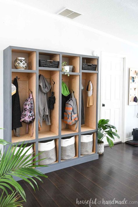 Build this mudroom storage locker to organize all your families gear. The beautiful cabinet can be used in your entryway or living room for loads of storage. Free build plans from Housefulofhandmade.com. Mudroom Storage Lockers, Mudroom Shelves, Entry Lockers, Diy Cubby, Cabinet Woodworking Plans, Diy Locker, Mudroom Cabinets, Locker Designs, Mudroom Lockers