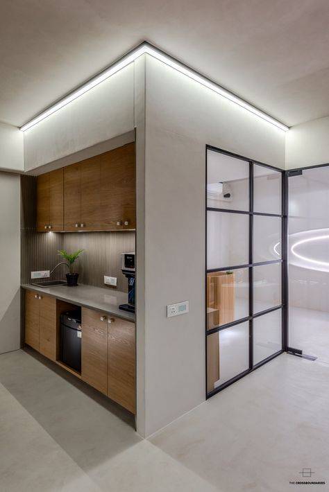 An Office Interior Bringing In Transparency Through Its Open Plan | The Crossboundaries - The Architects Diary Office Pantry Design Modern, Office Kitchenette, Office Breakout, Office Open Plan, Open Office Layout, Construction Office, Scandinavian Office, Open Office Design, Organic Interior