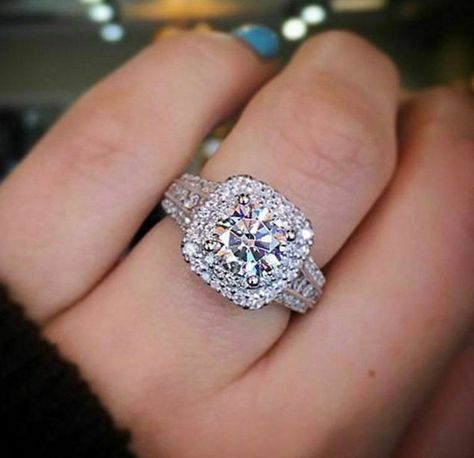 Luxury Wedding Rings, Square Diamond Rings, Heart Shaped Rings, Heart Shaped Diamond, Square Rings, Wedding Band Sets, Square Diamond, Elegant Ring, Engagement Jewelry