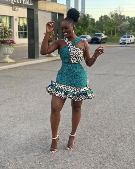 Style Africain, Ankara Designs, Ankara Gowns, Afrikaanse Mode, African Inspired Clothing, African Fashion Modern, African Traditional Dresses, Ankara Style, African Inspired Fashion