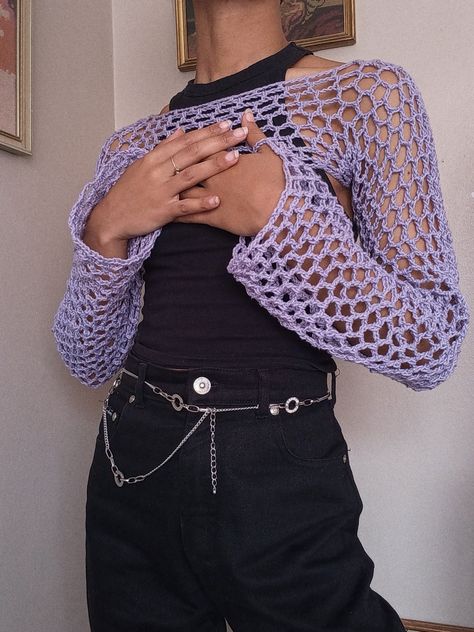 Free Pattern : Crochet Shrug – by chantekelly. Crochet Shrug Top Pattern, Diy Crochet Bolero, Easy Clothes Crochet, Big Twist Rave Yarn Patterns, Long Sleeve Shrug Crochet Pattern Free, Crochet Mesh Shrug Tutorial, Free Mesh Top Crochet Pattern, Shrugs Knitting Patterns, Crochet Top Shrug