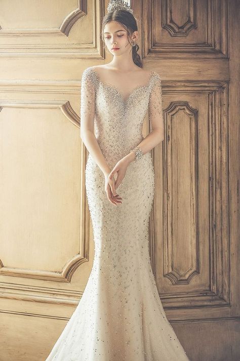 Two Look Wedding Dress, Gaun Wedding Simple, Wedding Dresses For The Bride, Korean Wedding Dress Elegant, Korean Wedding Dress Gowns, Simple Unique Wedding Dresses, One Piece Wedding Dress, Dress Nikahan, Dress Wedding Simple