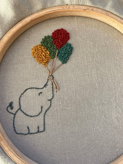 Nursery Embroidery Ideas, Kawaii Embroidery Ideas, Embriodary Design Ideas Easy, Embroidery Animals Easy, Tshirt Embroidery Ideas, Cool Embroidery Ideas, Hand Embroidery Tshirt, Kids Embroidery Designs, Baby Boy Embroidery Ideas