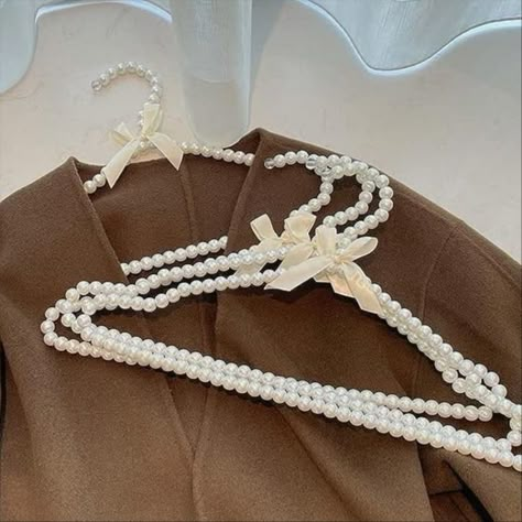 Pearl Clothes, Bow Clothes, Pearl Hanger, Beads Clothes, Clothing Hangers, Aesthetic Objects, Plastic Shop, Bride Wedding Dress, Fashion Figure