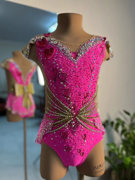 We welcome fully customized requests. Available in all colors. Be sure to message me before ordering. This piece is perfect for dance competition wear/ Rhythmic Gymnastics/Figure Skating. PLEASE NOTE  Custom lead time is 8-10 weeks. Please message your competition date or when you need it by, and order with ample time. RETURN POLICY No returns on custom costumes or deposits. We can only provide credits and alterations. ORDER TO MADE Please include: 1. Chest, waist, hips, and girth measurements 2 Pink Jazz Dance Costumes, Sparkly Dance Costume, Fancy Leotard, Pink Dance Costumes, Rhythmic Gymnastics Costumes, Pretty Dance Costumes, Gymnastics Costumes, Custom Dance Costumes, Dance Competition Costumes