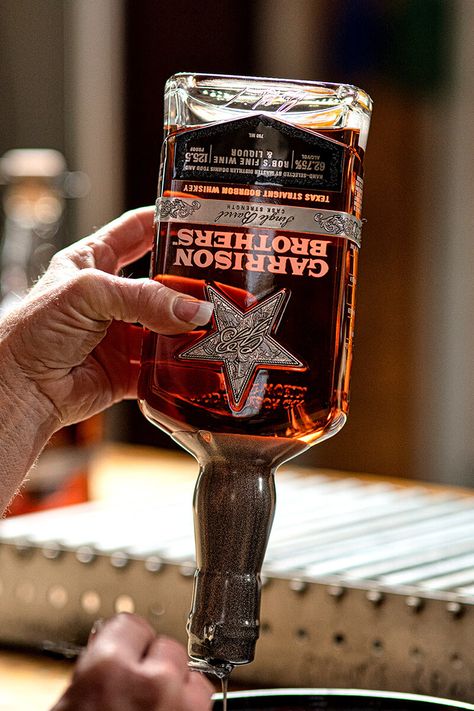 The Best American Whiskeys, According To The Las Vegas Global Spirits Awards - Maxim Uncle Nearest, Best Rye Whiskey, Aged Whiskey, Single Malt Whiskey, Cocktails And Mocktails, American Whiskey, Bourbon Cocktails, Photo Apps, Single Malt