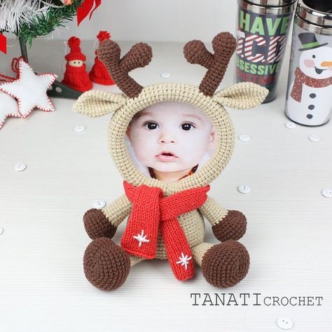 Deer Tutorial, Wine Bottle Wedding Gift, Christmas Crochet Amigurumi, Wine Bottle Wedding, Knit Gifts, Crochet Pattern Christmas, Wedding Wine Bottles, Baby Frame, Craft Crochet