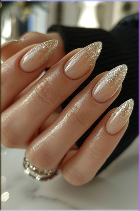 February Wedding Nails, Nails Inspiration Sparkle, Winter Elegant Nails, Winter Nails Design Ideas 2024, Nail 2024 Winter, Winter Inspo Nails, Frosty Winter Nails, Bridal Nail Art Designs Wedding Day, Nail Inspo Sparkly